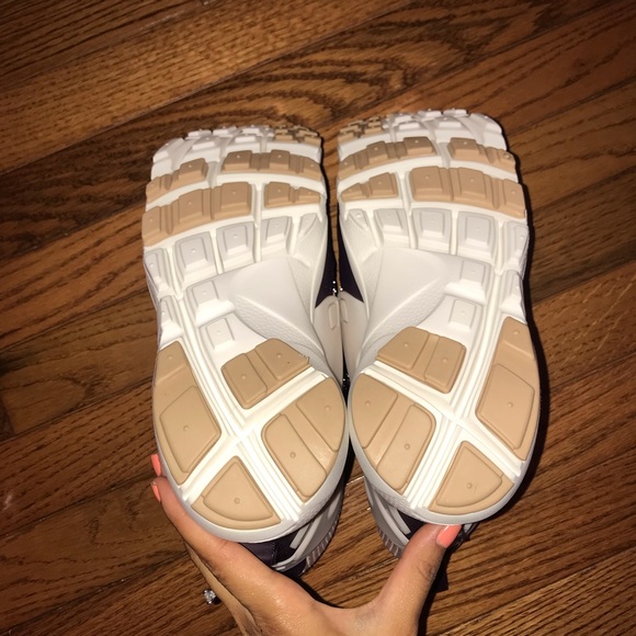 New Size 9.5 Nike Air Footscape Mid Sock Sneakers - Picture 5 of 5